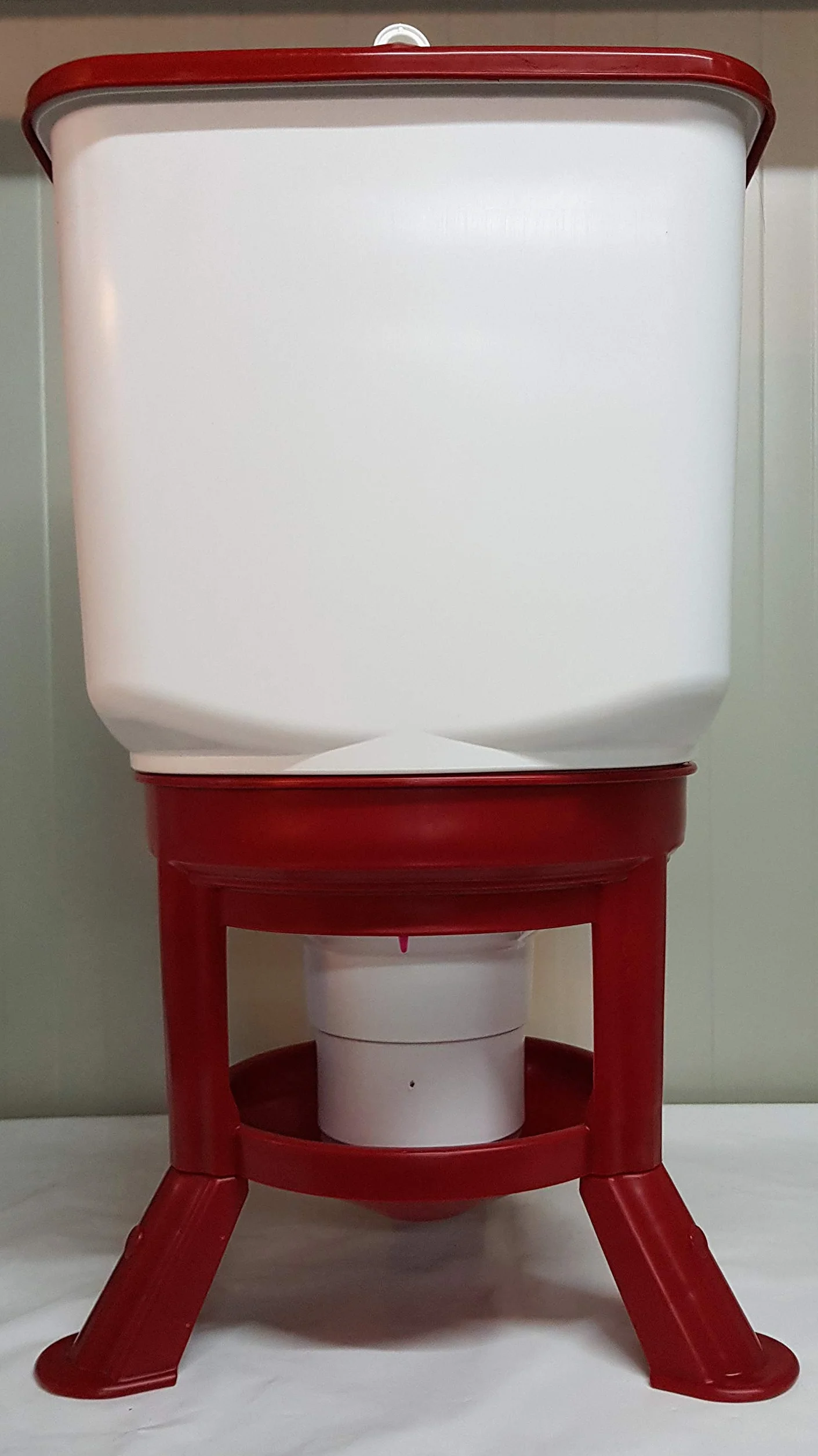 Kerbl 70245 poidło dla drobiu, 50 l