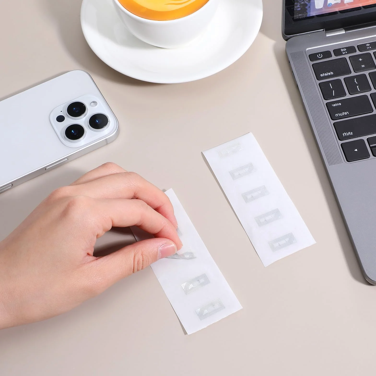 NFC Tag NTAG213 naklejki samoprzylepne 200 sztuk programowalne wielokrotnego zapisu