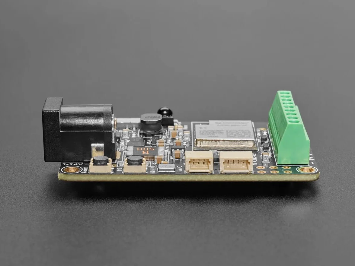 Adafruit Sparkle Motion - All-In-One WLED i xLights Board, 6100