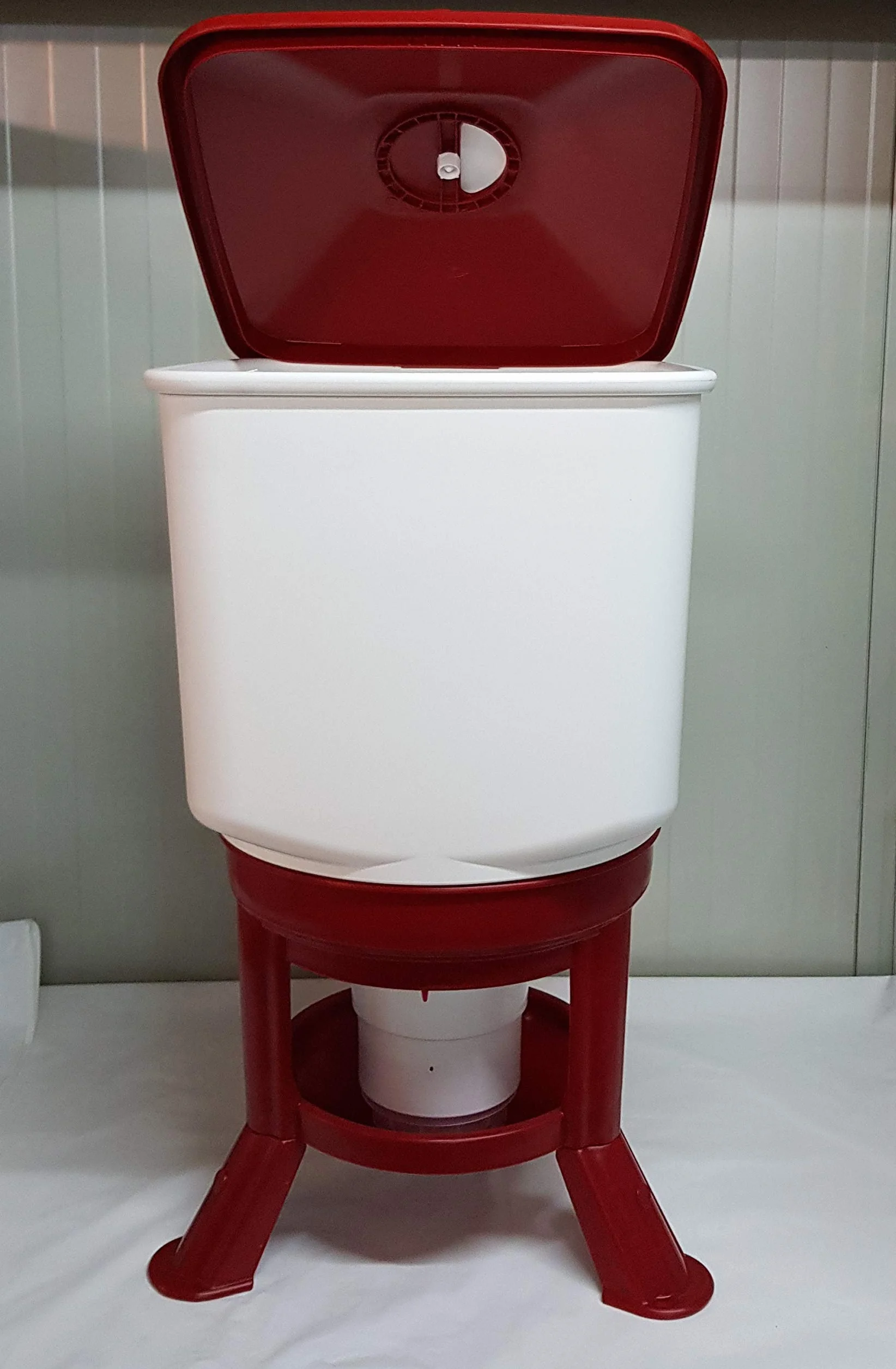 Kerbl 70245 poidło dla drobiu, 50 l
