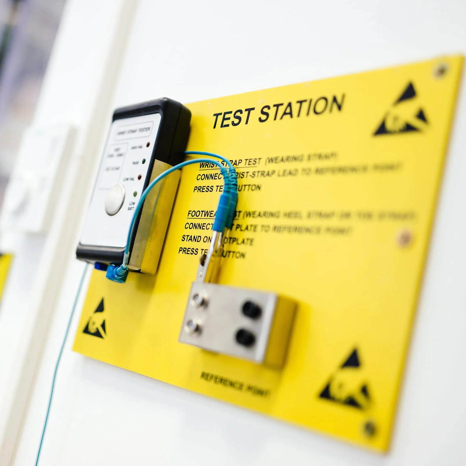 Kabel uziemiający ESD antystatyczny 180 cm z klipsem krokodyla 3 sztuki żółty zielony
